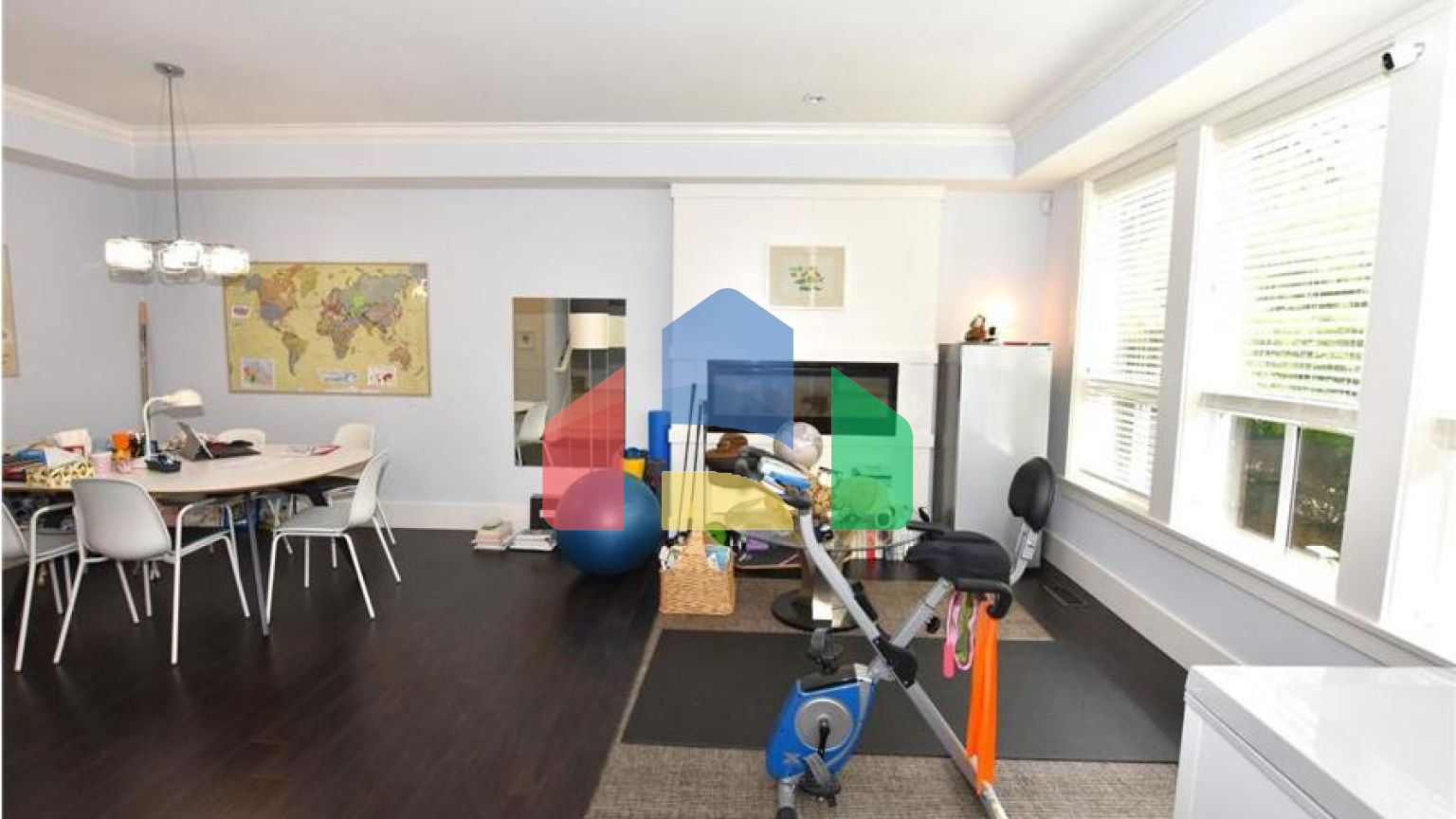 Residential - Townhouse - Surrey, Canada - Canada