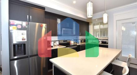 Residential - Townhouse - Surrey, Canada - Canada