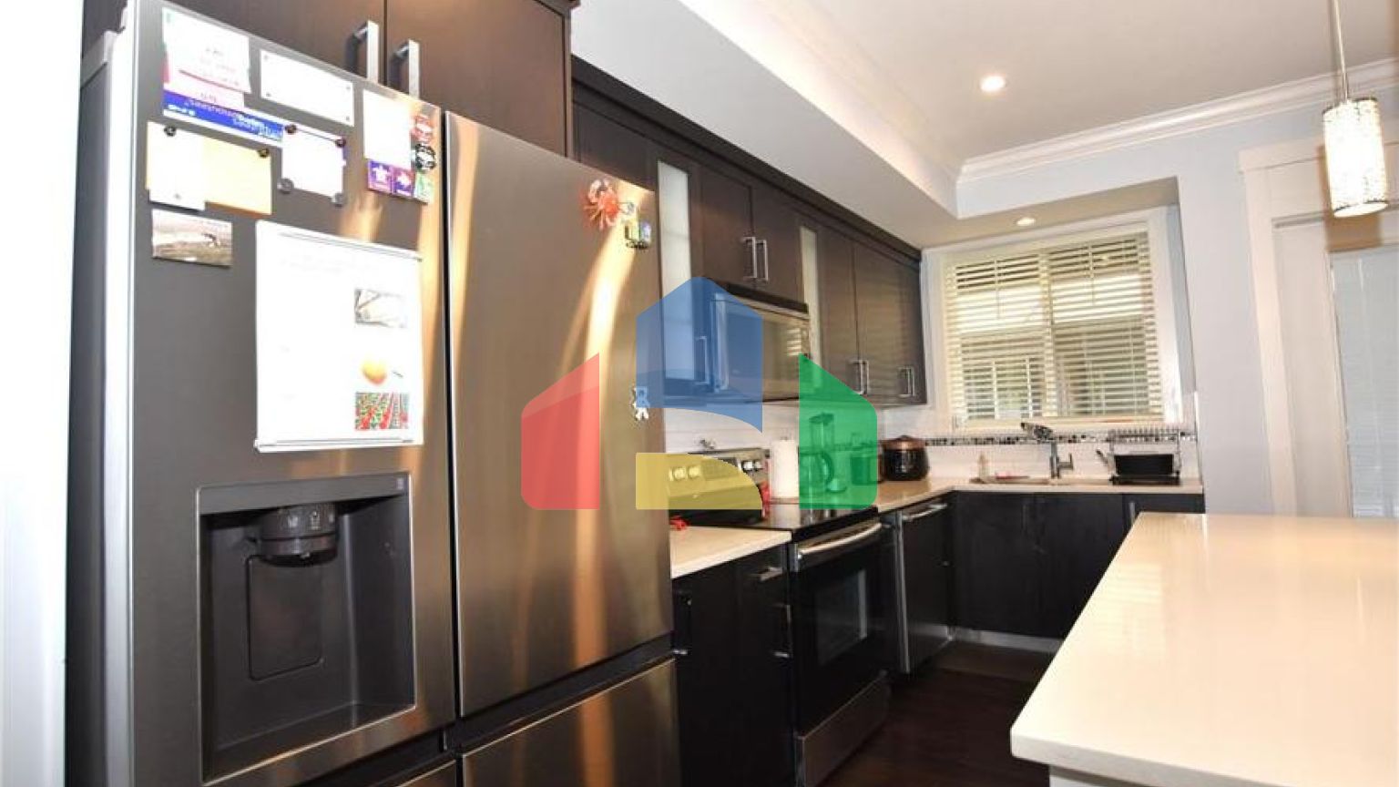 Residential - Townhouse - Surrey, Canada - Canada