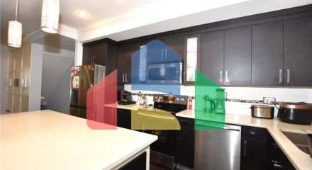 Residential - Townhouse - Surrey, Canada - Canada