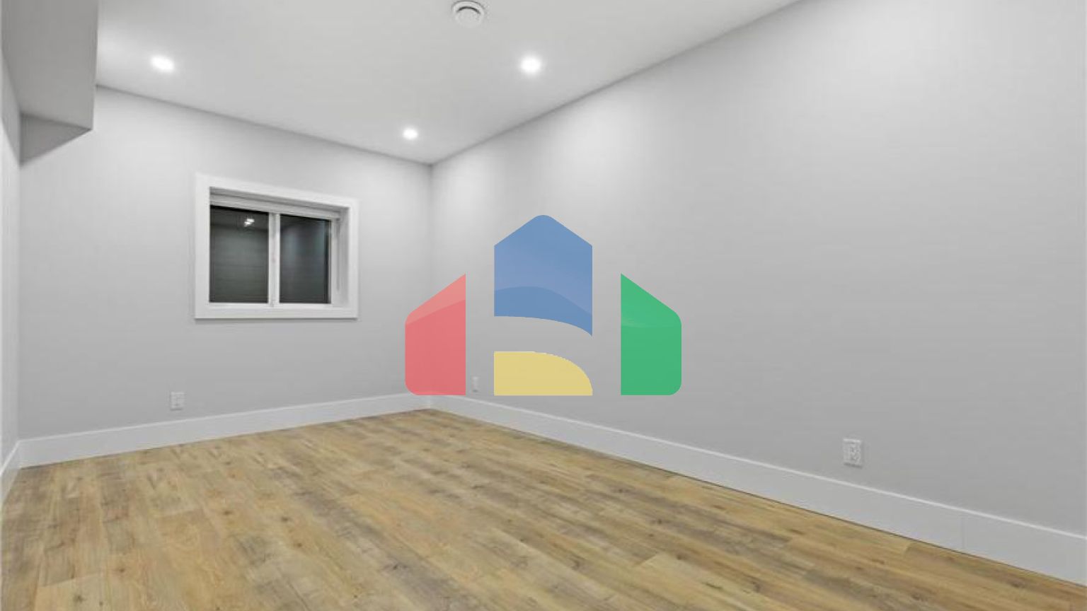 Residential - Single Family Home - Surrey, Canada - Canada