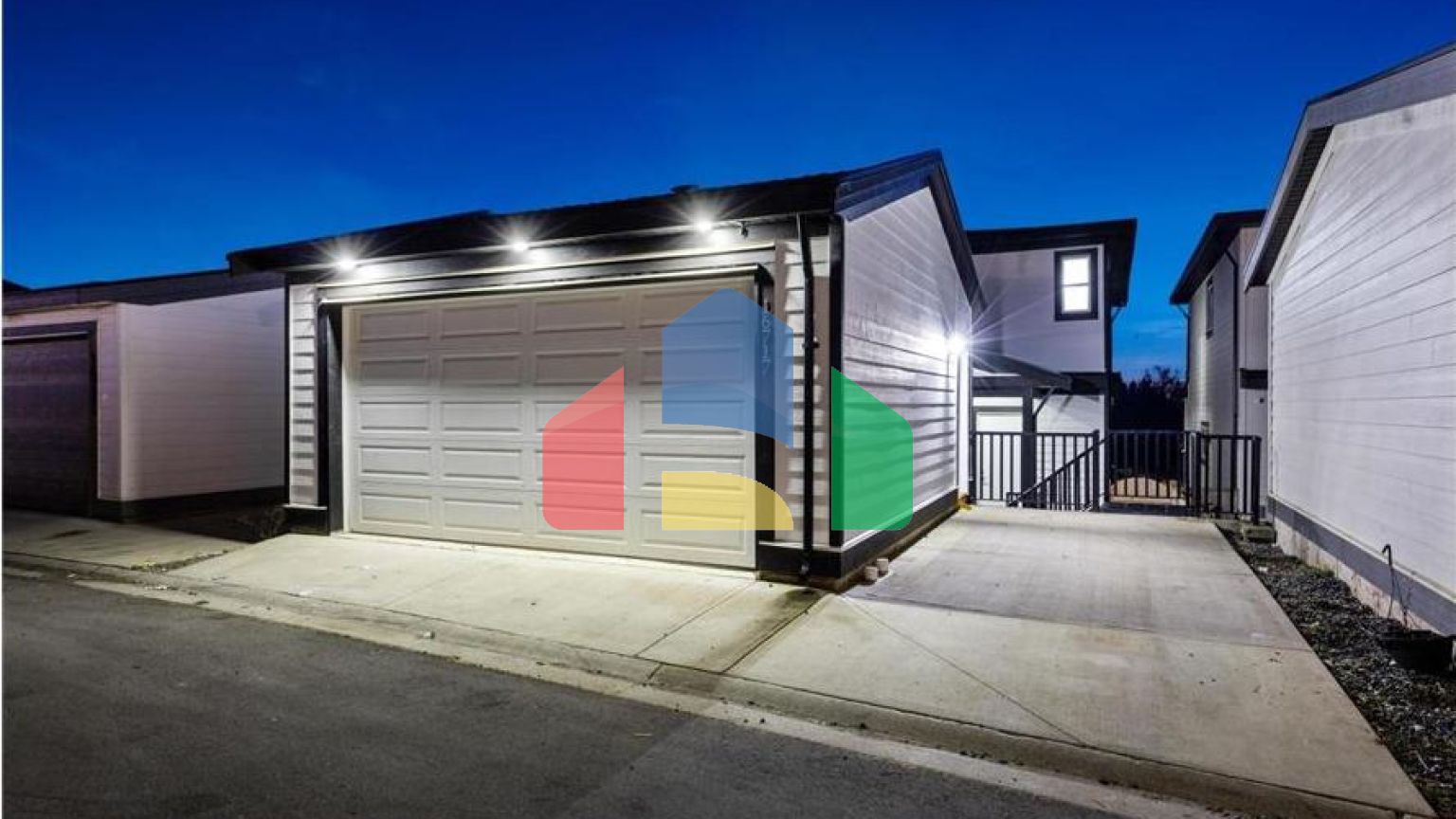 Residential - Single Family Home - Surrey, Canada - Canada