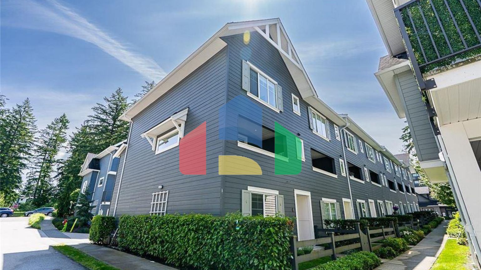 Residential - Townhouse - Surrey, Canada - Canada