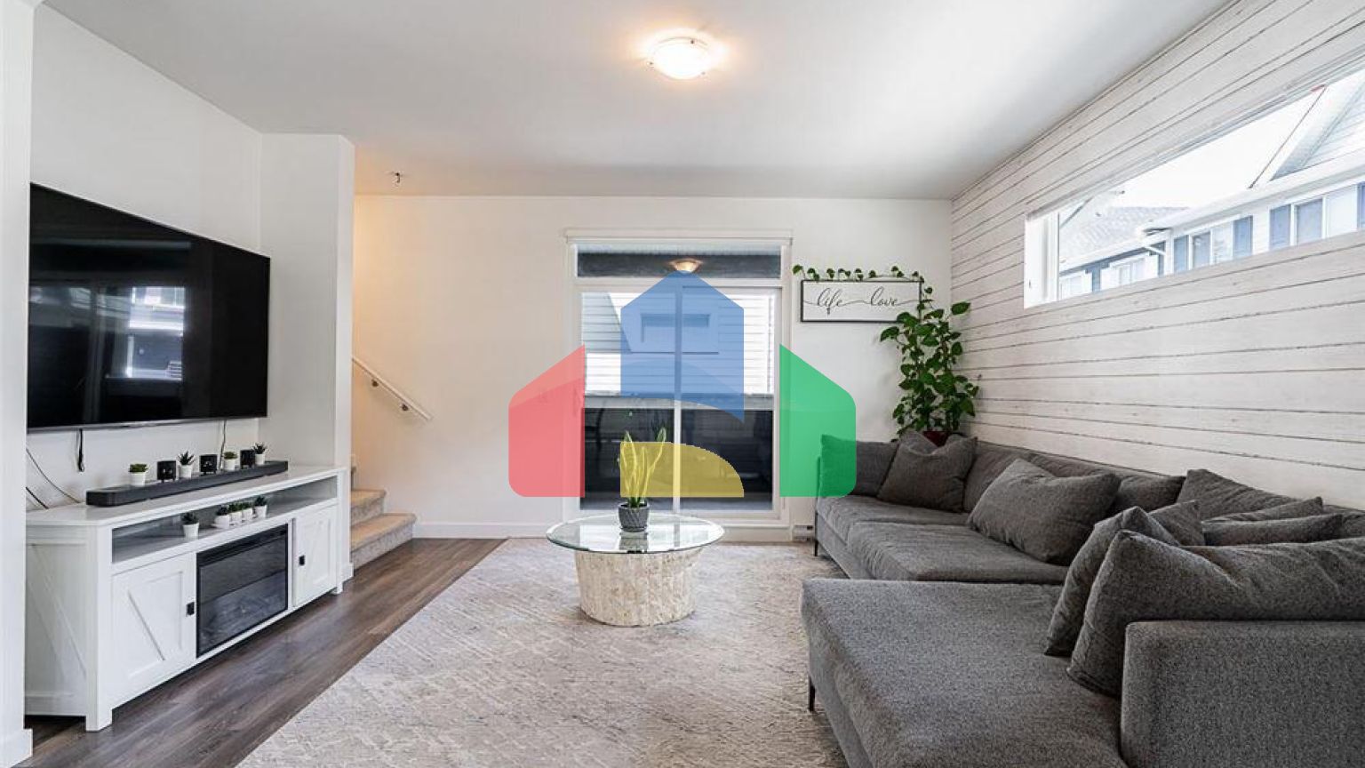 Residential - Townhouse - Surrey, Canada - Canada