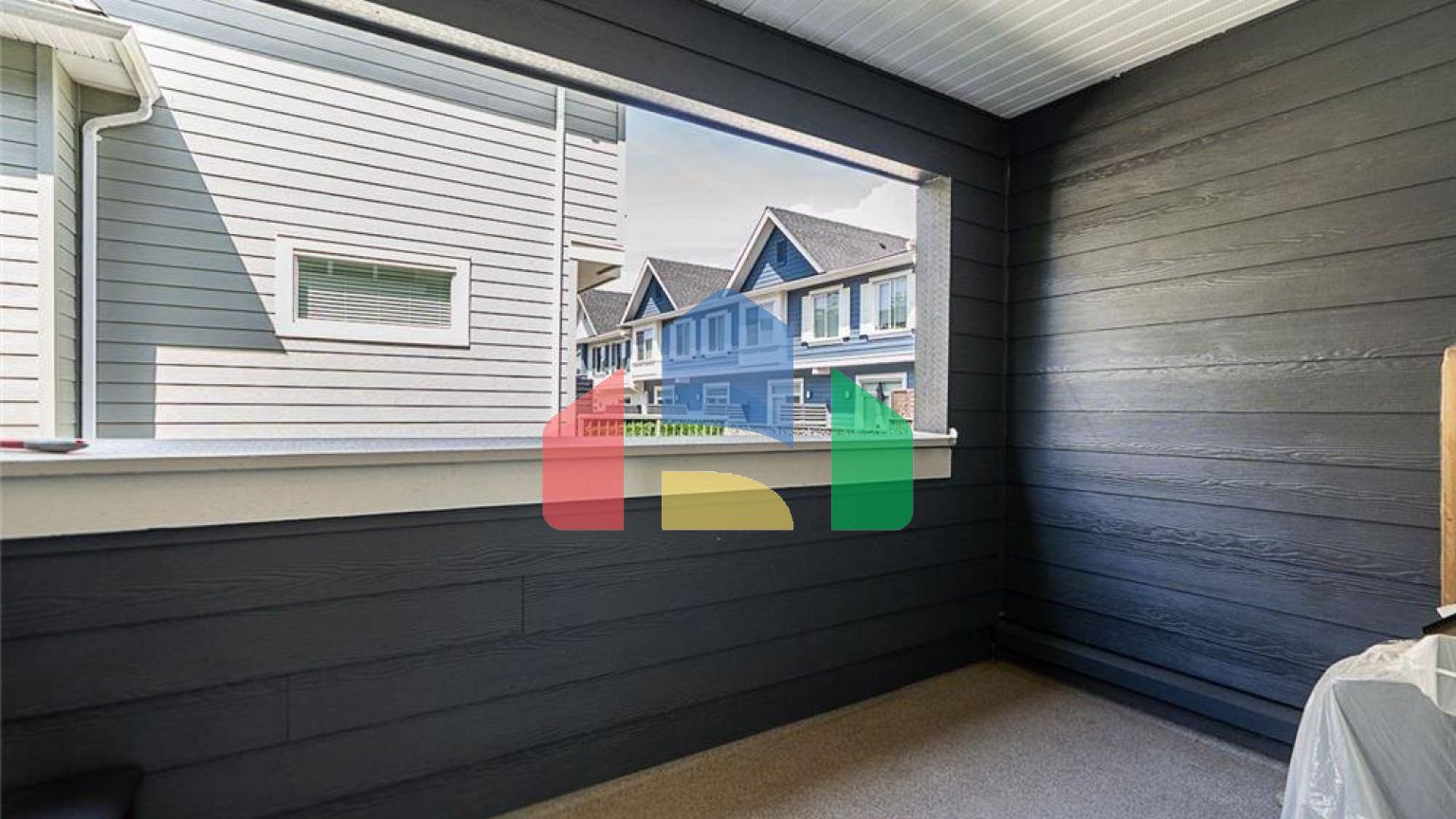 Residential - Townhouse - Surrey, Canada - Canada