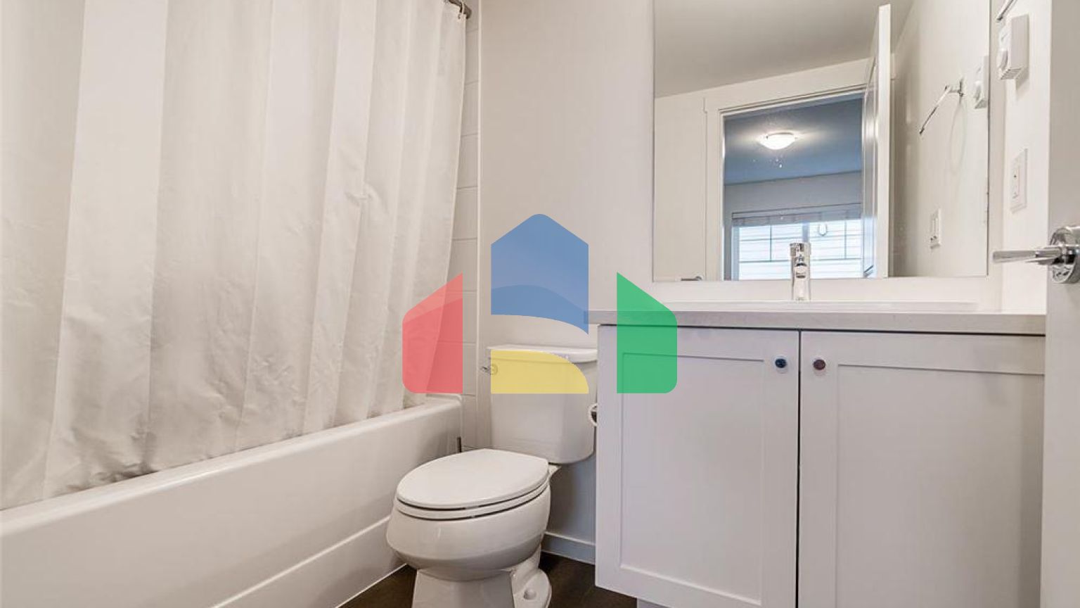 Residential - Townhouse - Surrey, Canada - Canada