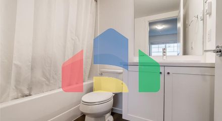 Residential - Townhouse - Surrey, Canada - Canada