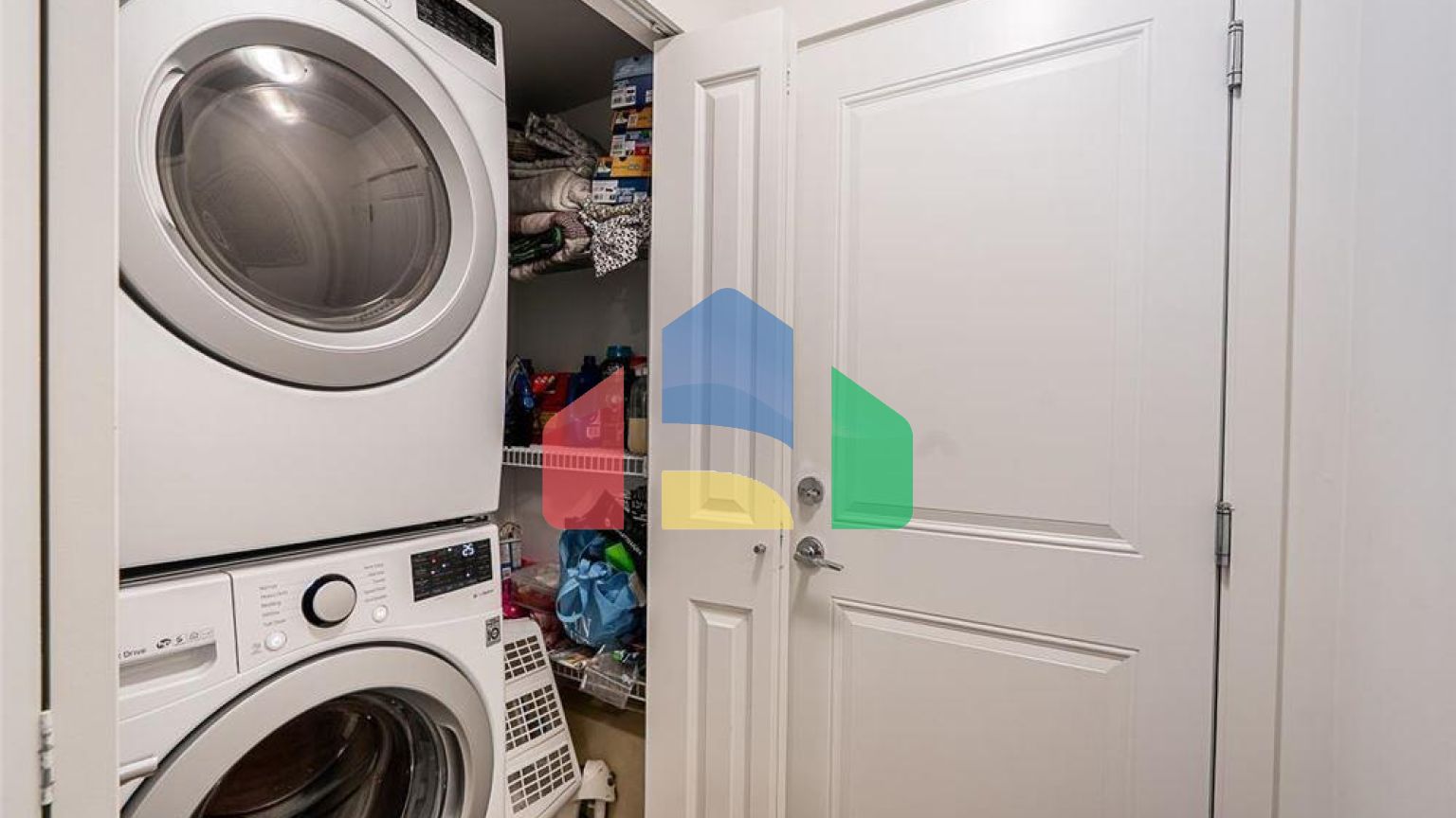 Residential - Townhouse - Surrey, Canada - Canada