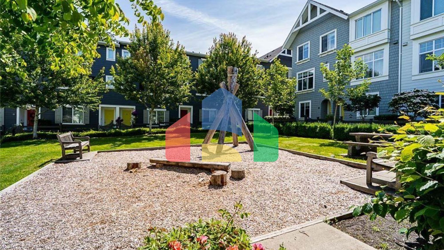 Residential - Townhouse - Surrey, Canada - Canada