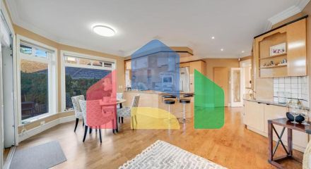 Residential - Single Family Home - Surrey, Canada - Canada