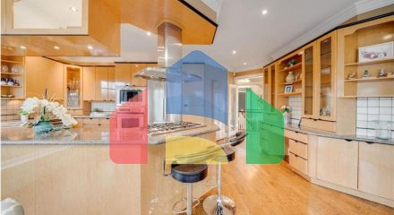 Residential - Single Family Home - Surrey, Canada - Canada