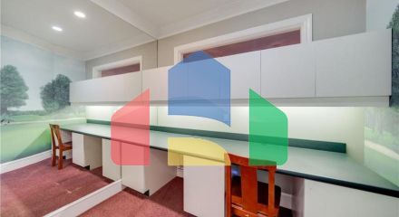 Residential - Single Family Home - Surrey, Canada - Canada