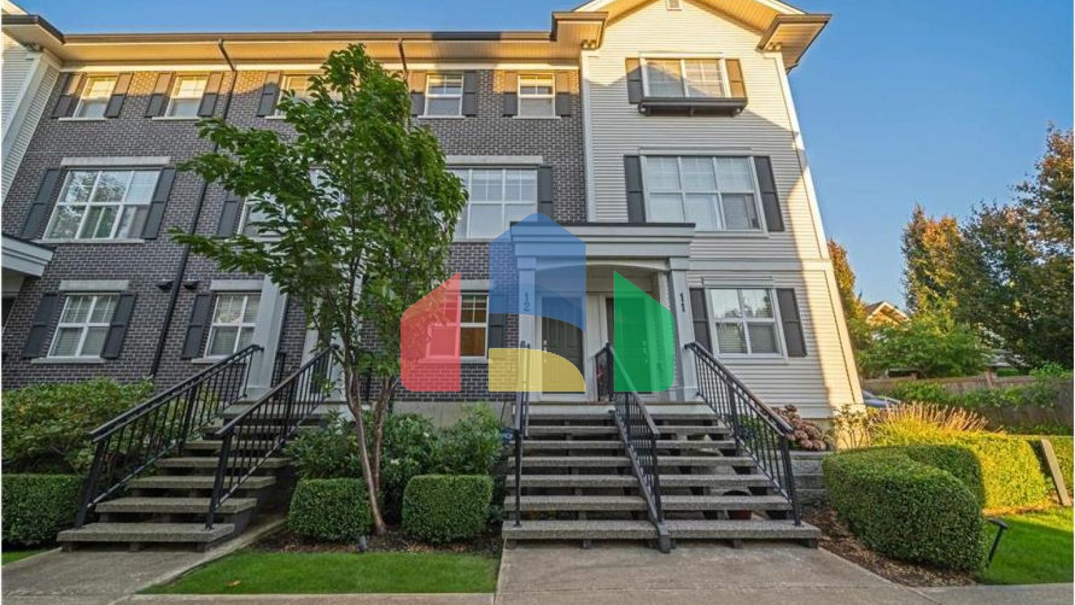 Residential - Townhouse - Surrey, Canada - Canada