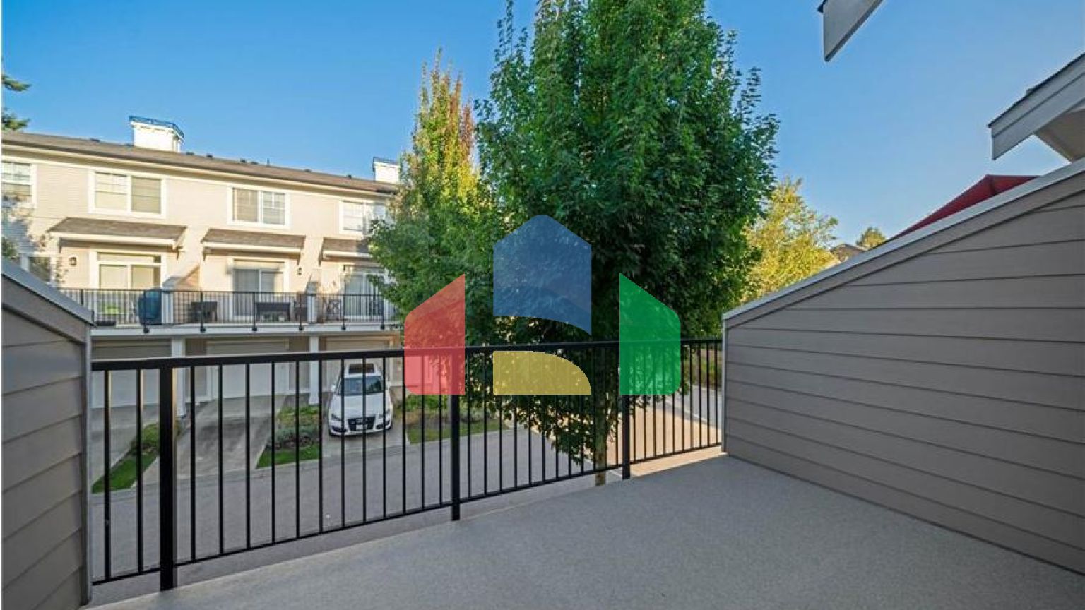 Residential - Townhouse - Surrey, Canada - Canada