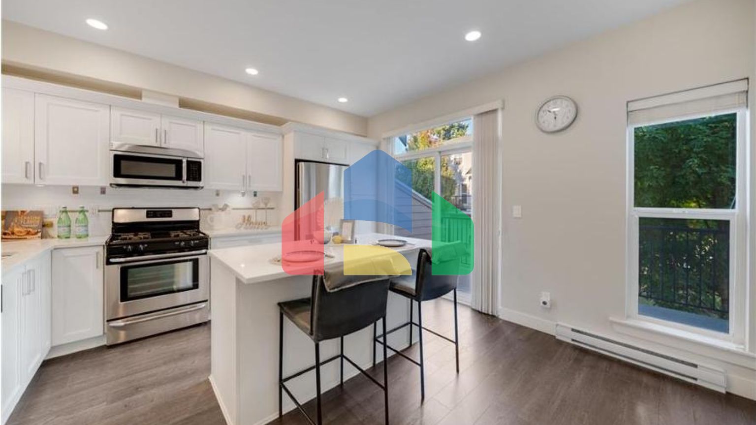 Residential - Townhouse - Surrey, Canada - Canada