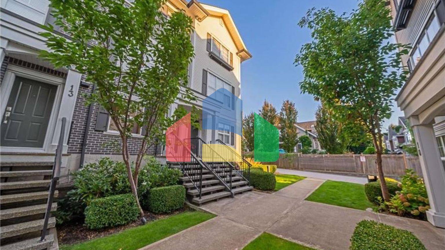 Residential - Townhouse - Surrey, Canada - Canada