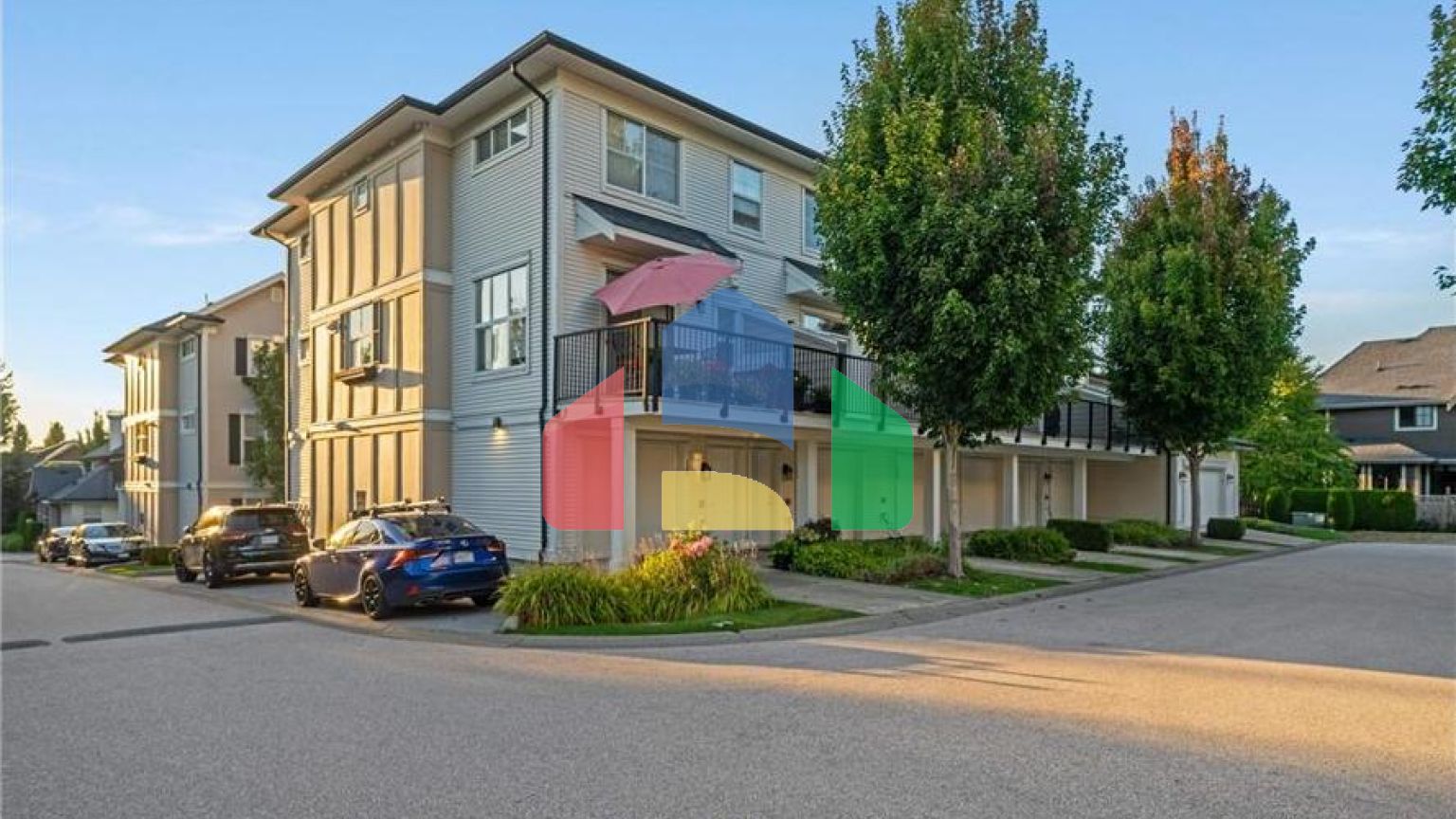 Residential - Townhouse - Surrey, Canada - Canada