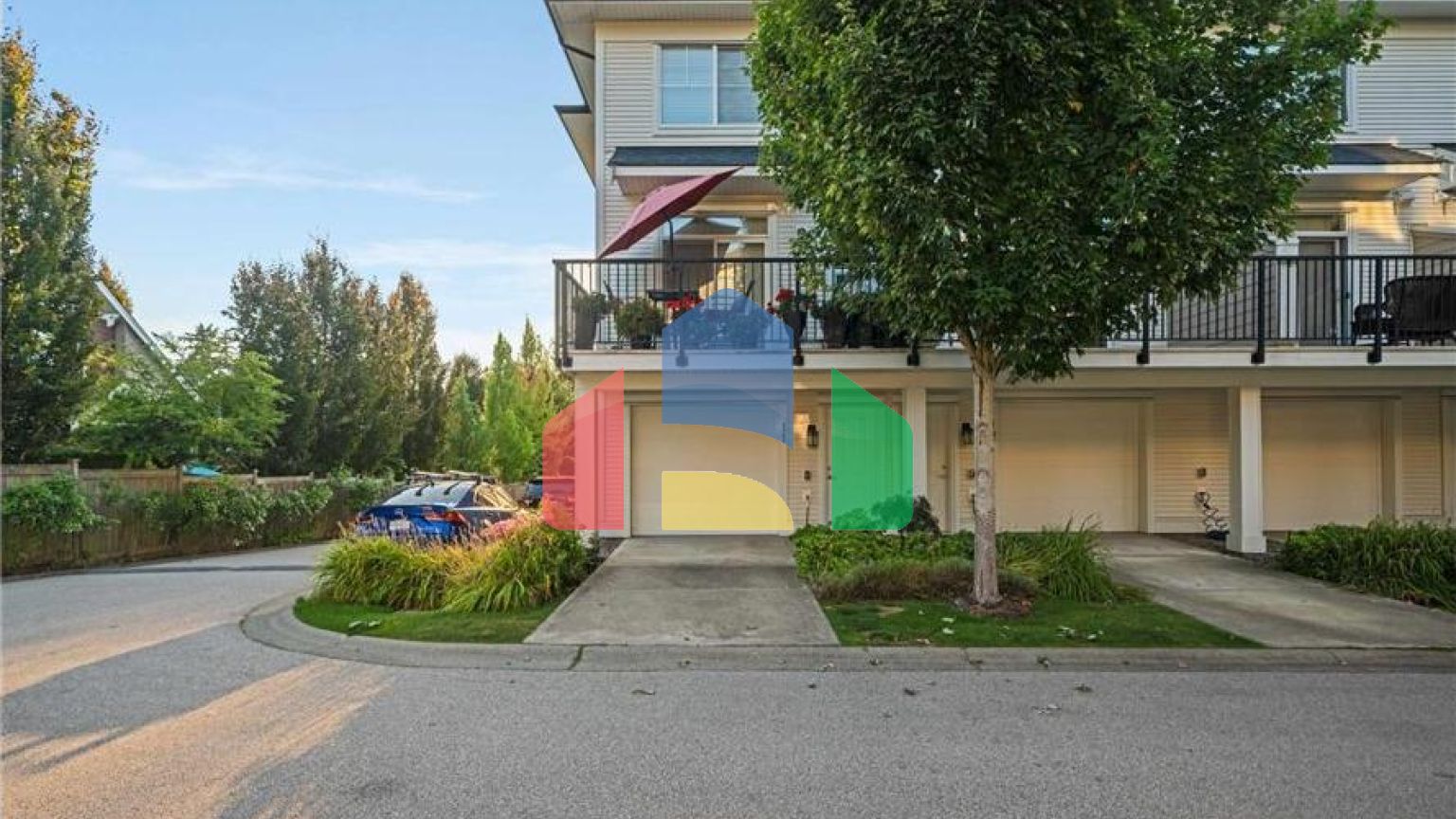 Residential - Townhouse - Surrey, Canada - Canada