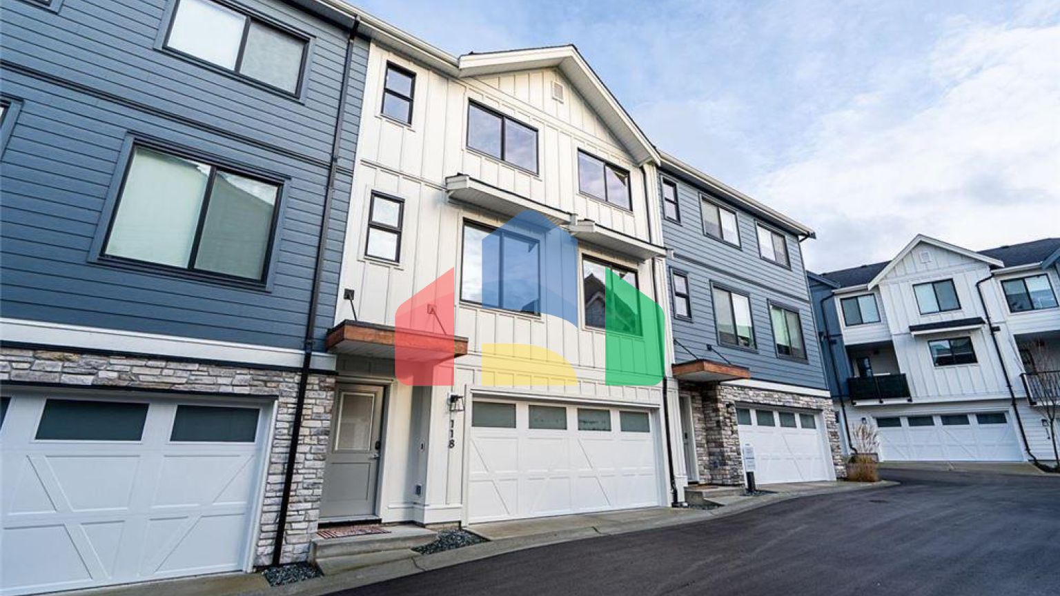 Residential - Townhouse - Surrey, Canada - Canada