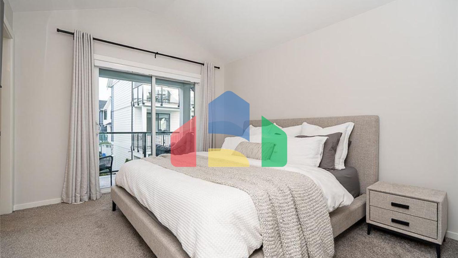 Residential - Townhouse - Surrey, Canada - Canada