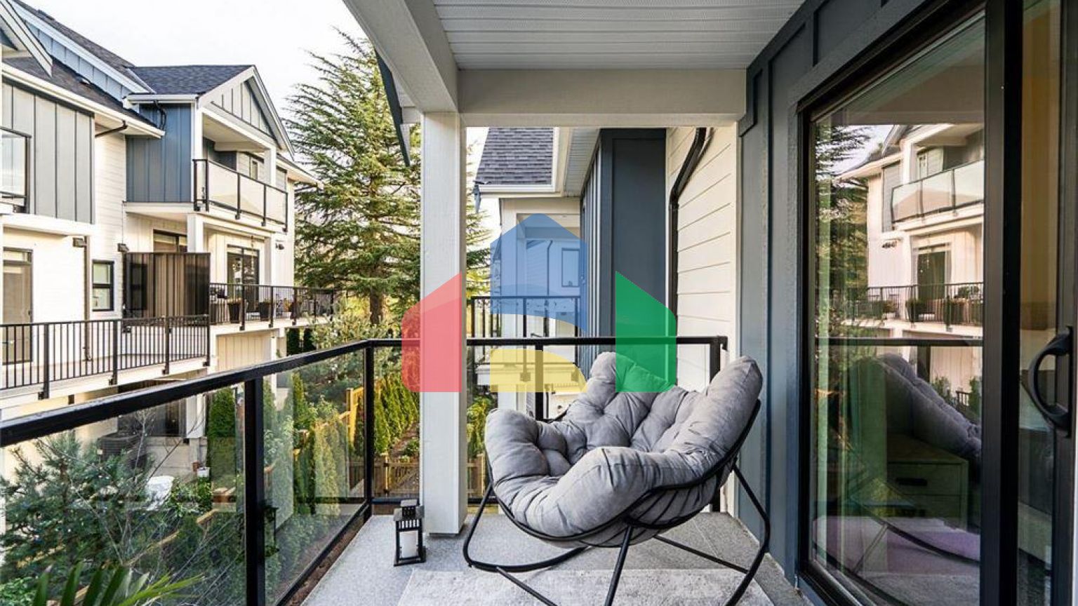 Residential - Townhouse - Surrey, Canada - Canada