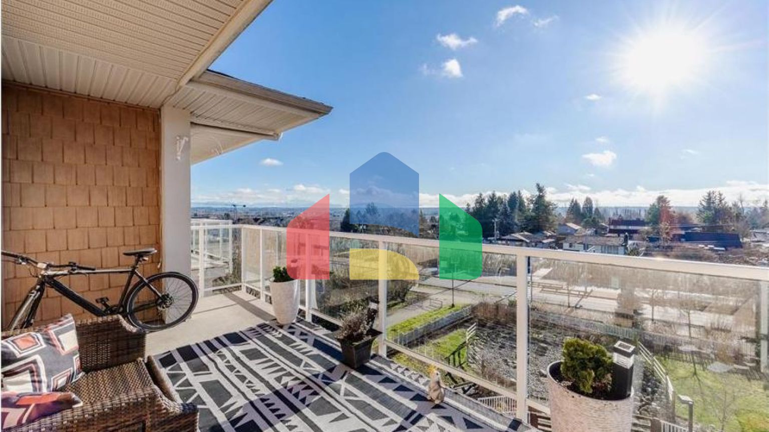 Residential - Single Family Home - Surrey, Canada - Canada