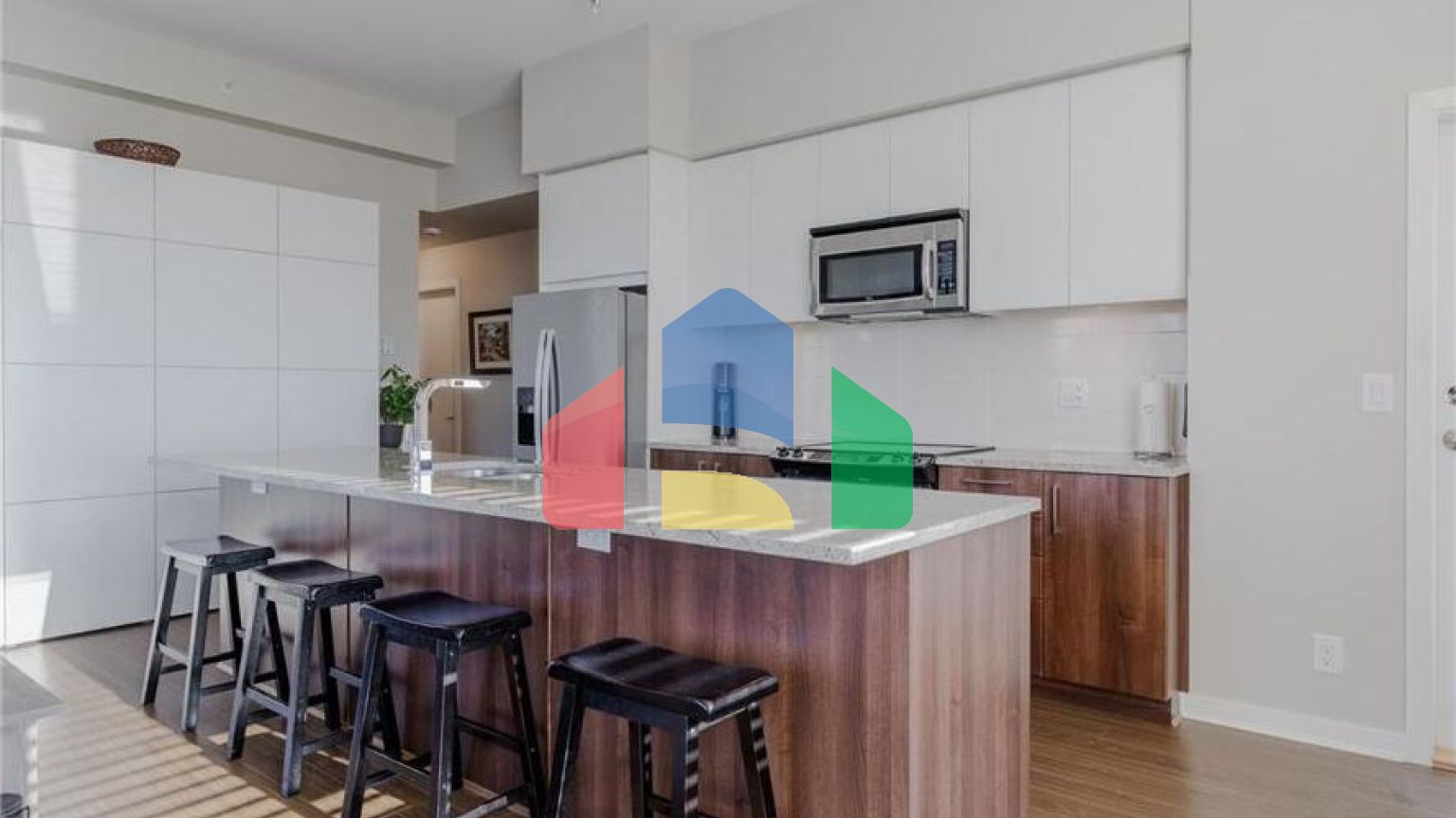 Residential - Single Family Home - Surrey, Canada - Canada