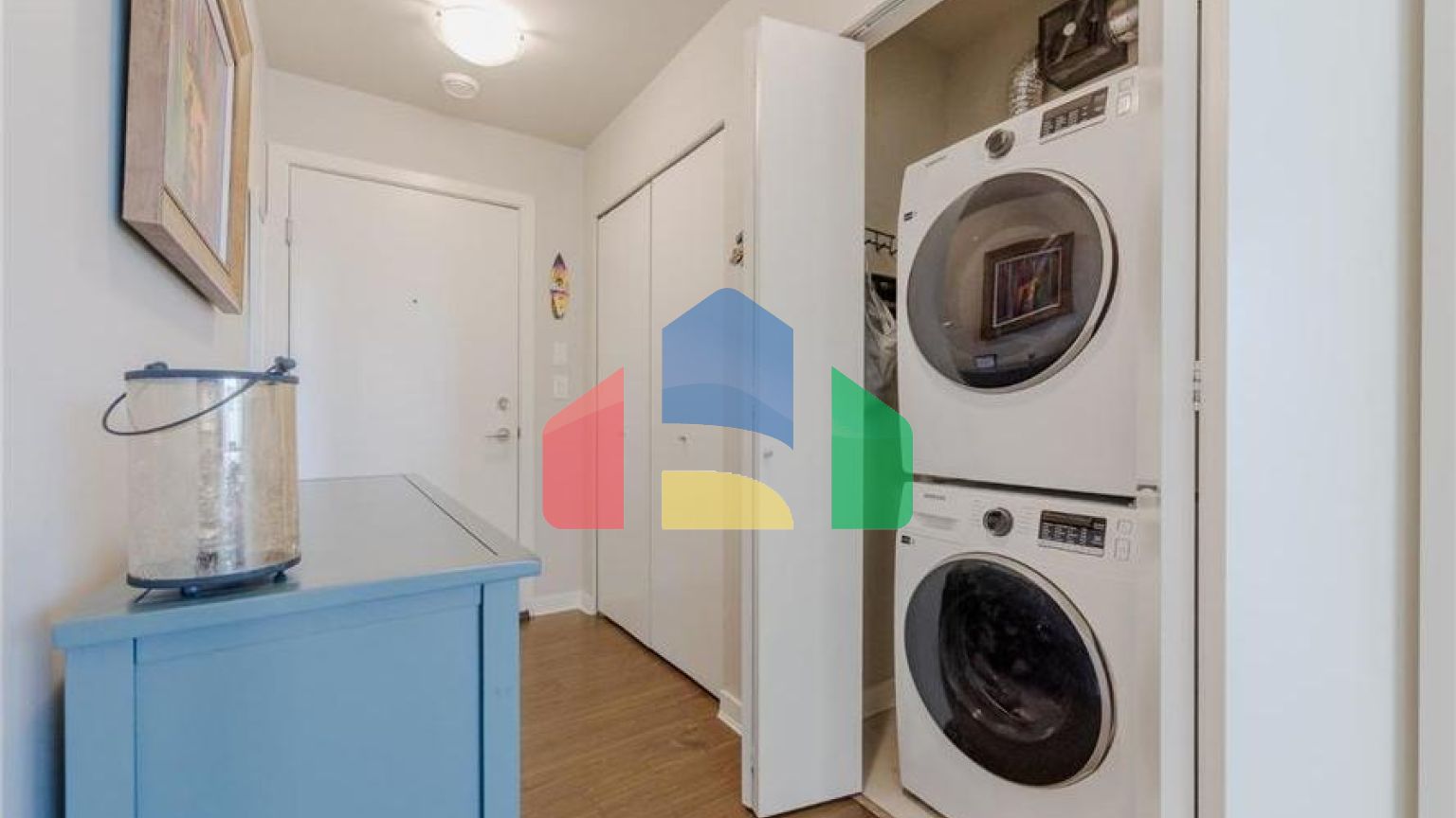 Residential - Single Family Home - Surrey, Canada - Canada