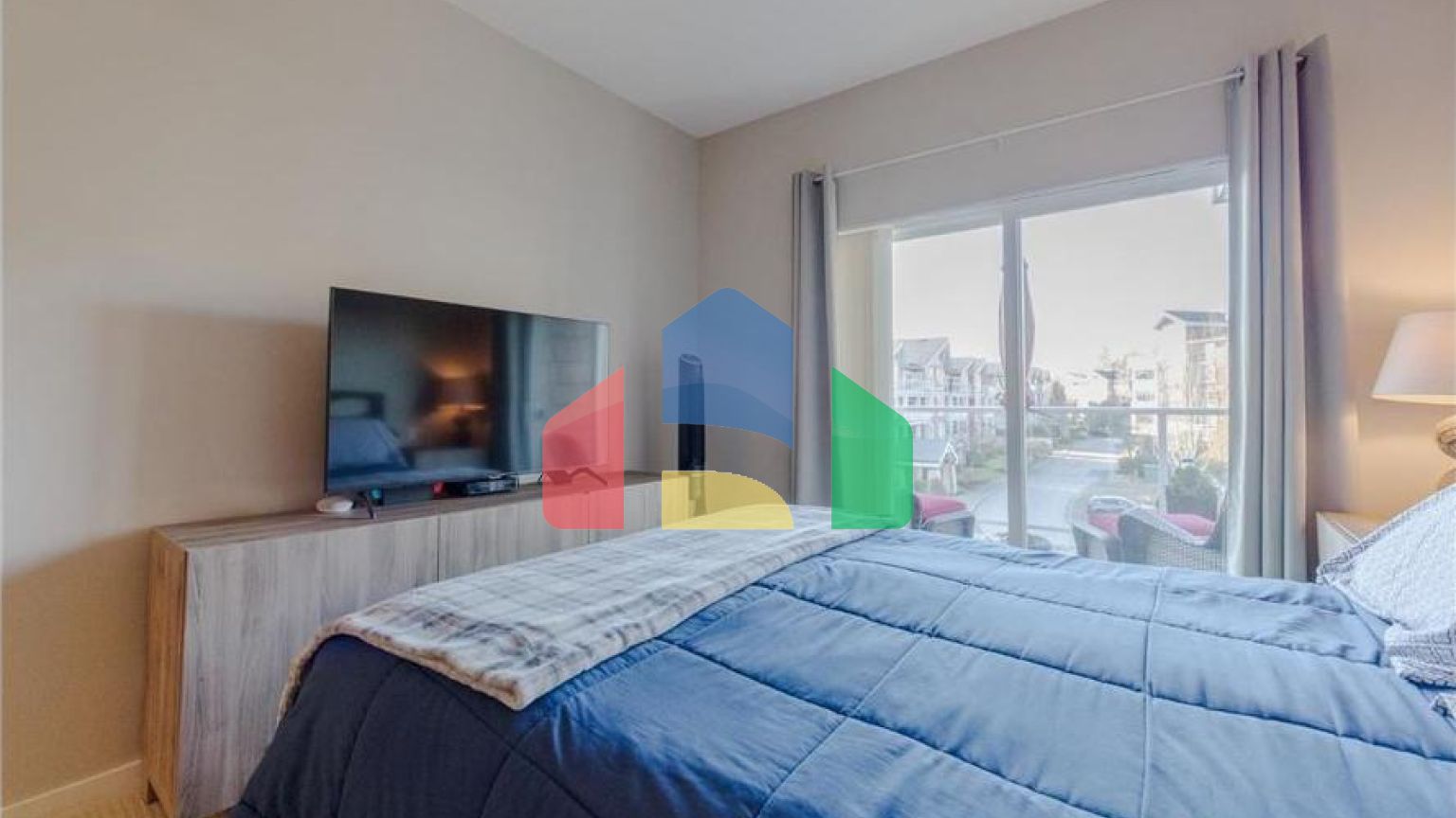 Residential - Single Family Home - Surrey, Canada - Canada