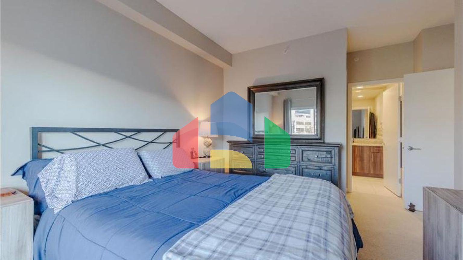 Residential - Single Family Home - Surrey, Canada - Canada