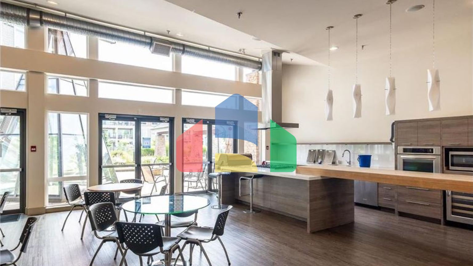 Residential - Single Family Home - Surrey, Canada - Canada