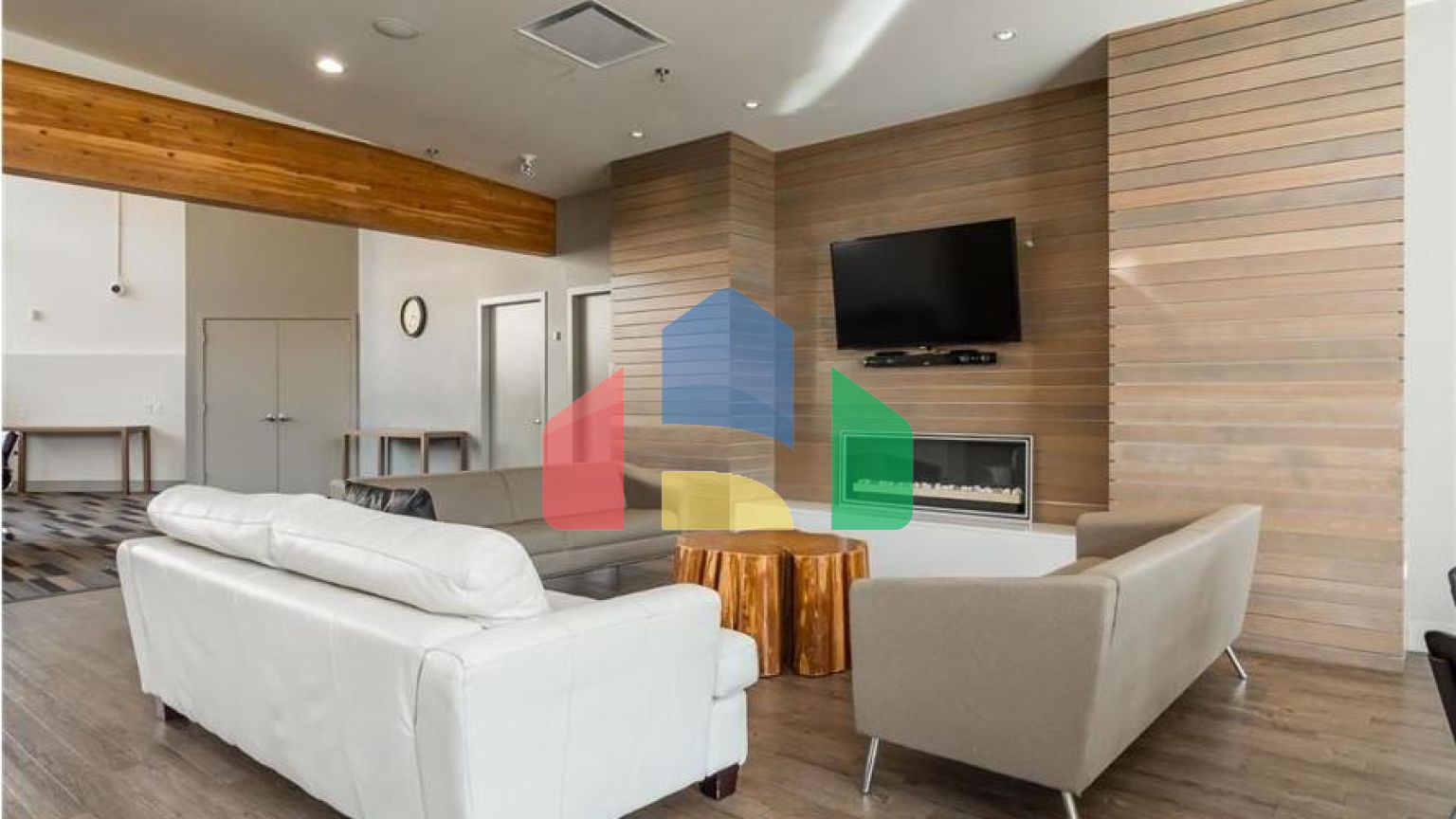 Residential - Single Family Home - Surrey, Canada - Canada