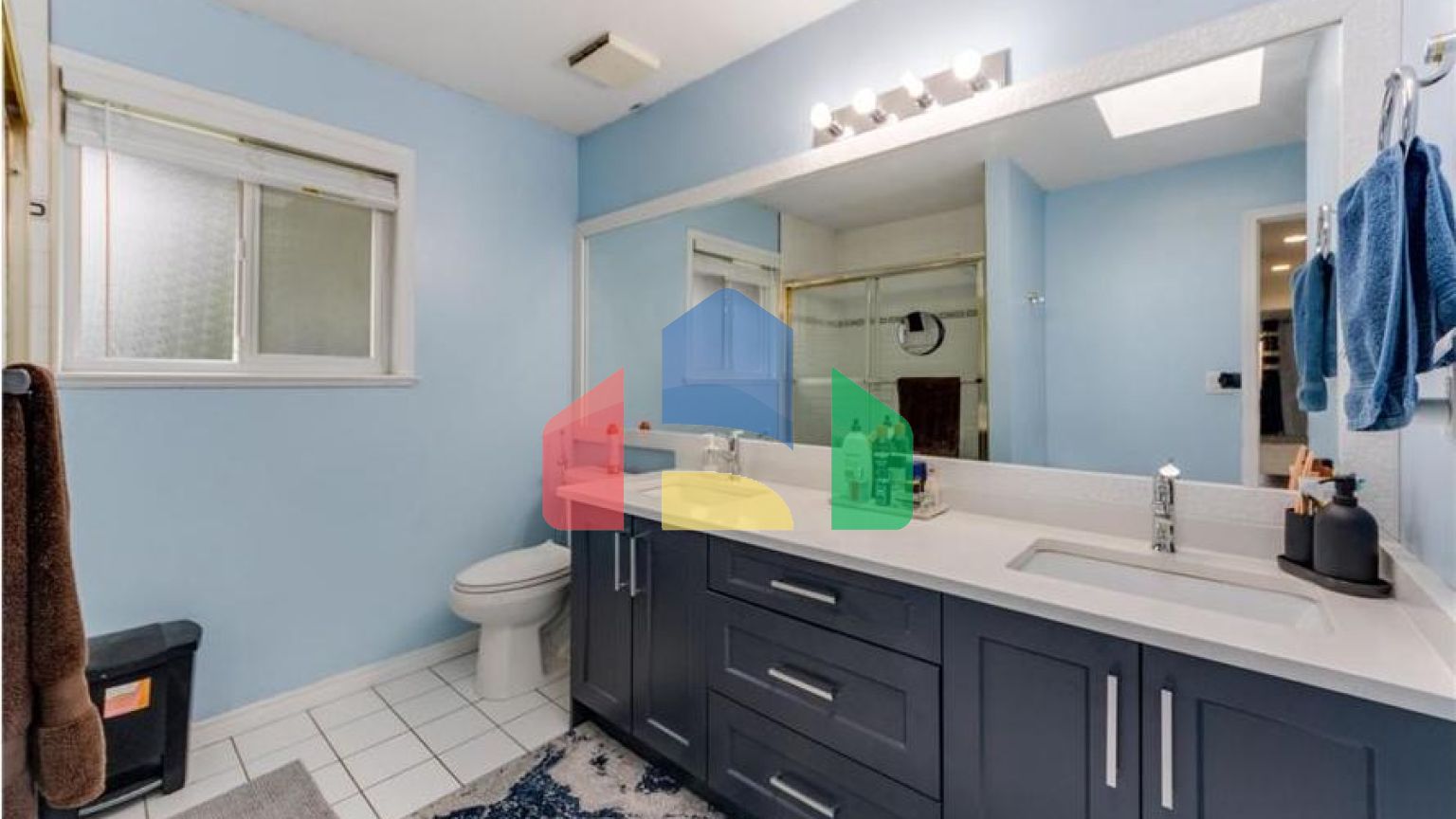 Residential - Single Family Home - Surrey, Canada - Canada