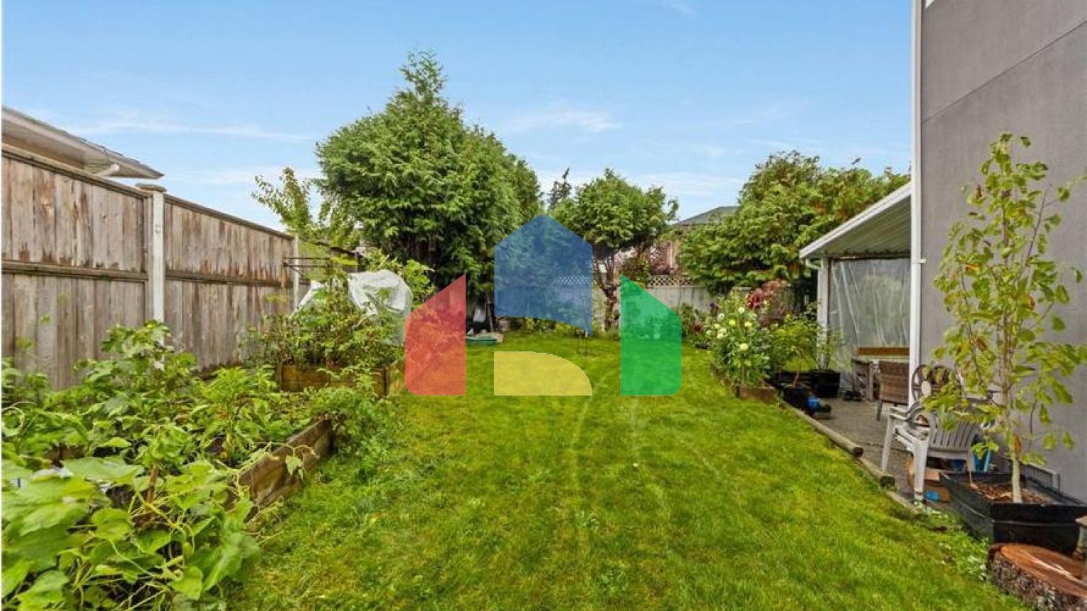 Residential - Single Family Home - Surrey, Canada - Canada