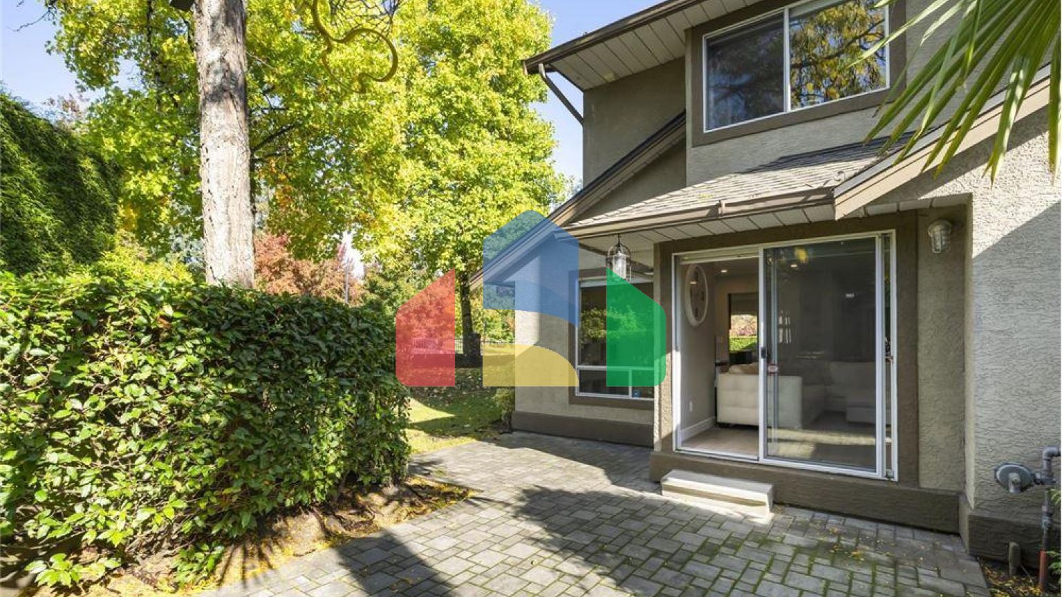 Residential - Townhouse - Surrey, Canada - Canada