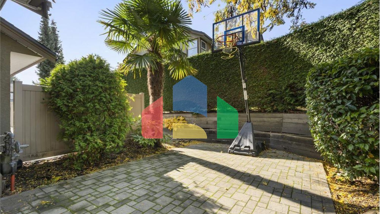 Residential - Townhouse - Surrey, Canada - Canada