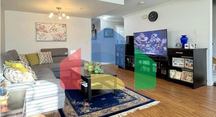 Residential - Townhouse - Surrey, Canada - Canada