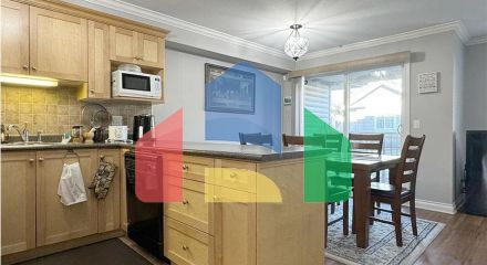 Residential - Townhouse - Surrey, Canada - Canada