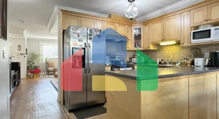 Residential - Townhouse - Surrey, Canada - Canada