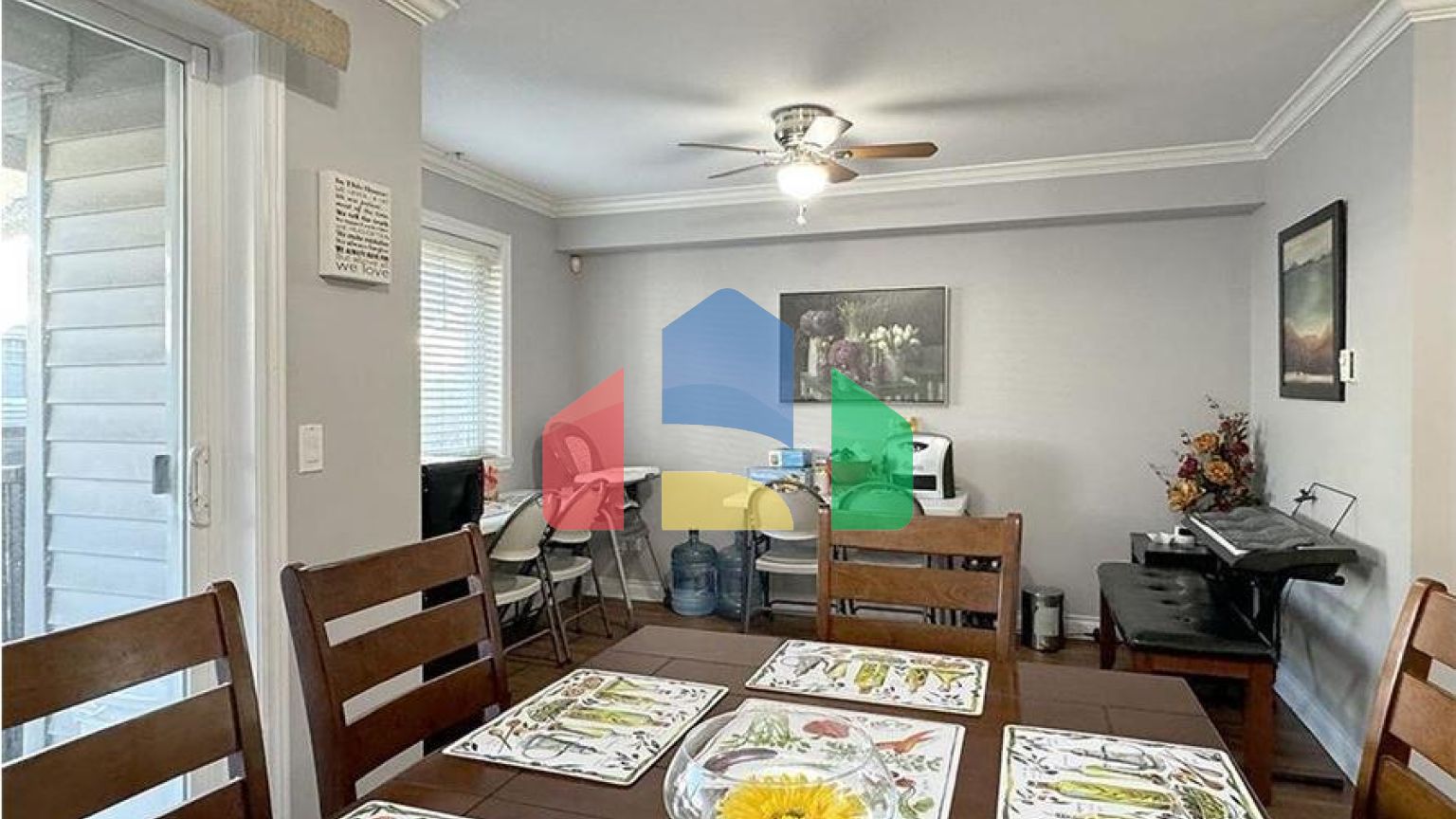 Residential - Townhouse - Surrey, Canada - Canada