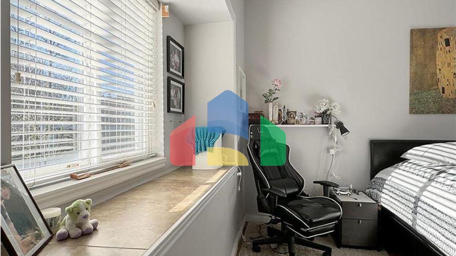 Residential - Townhouse - Surrey, Canada - Canada