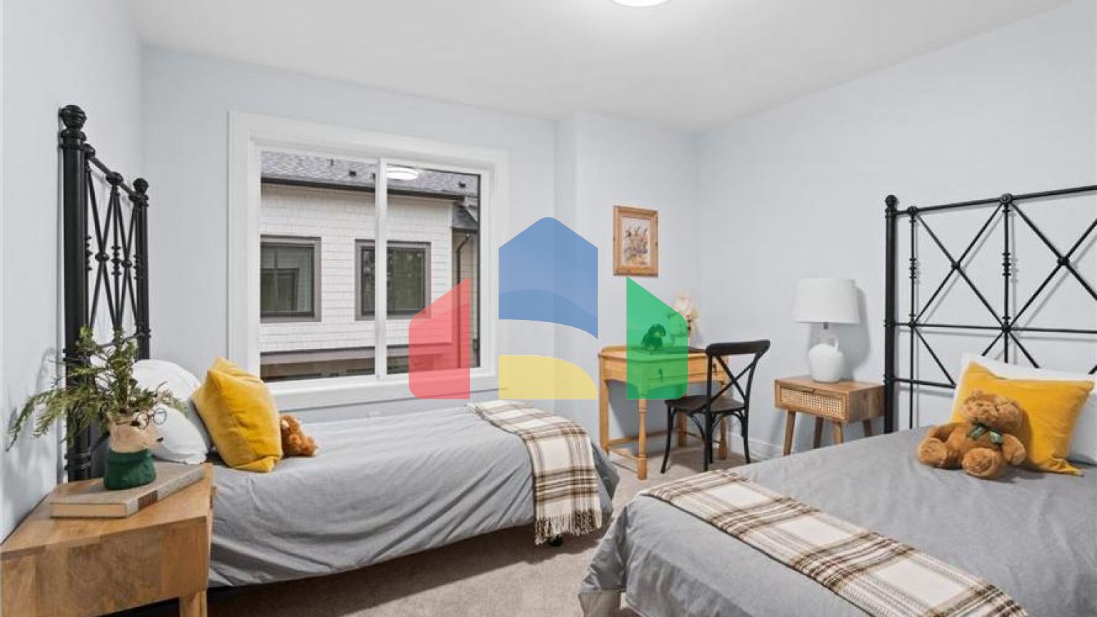 Residential - Townhouse - Surrey, Canada - Canada