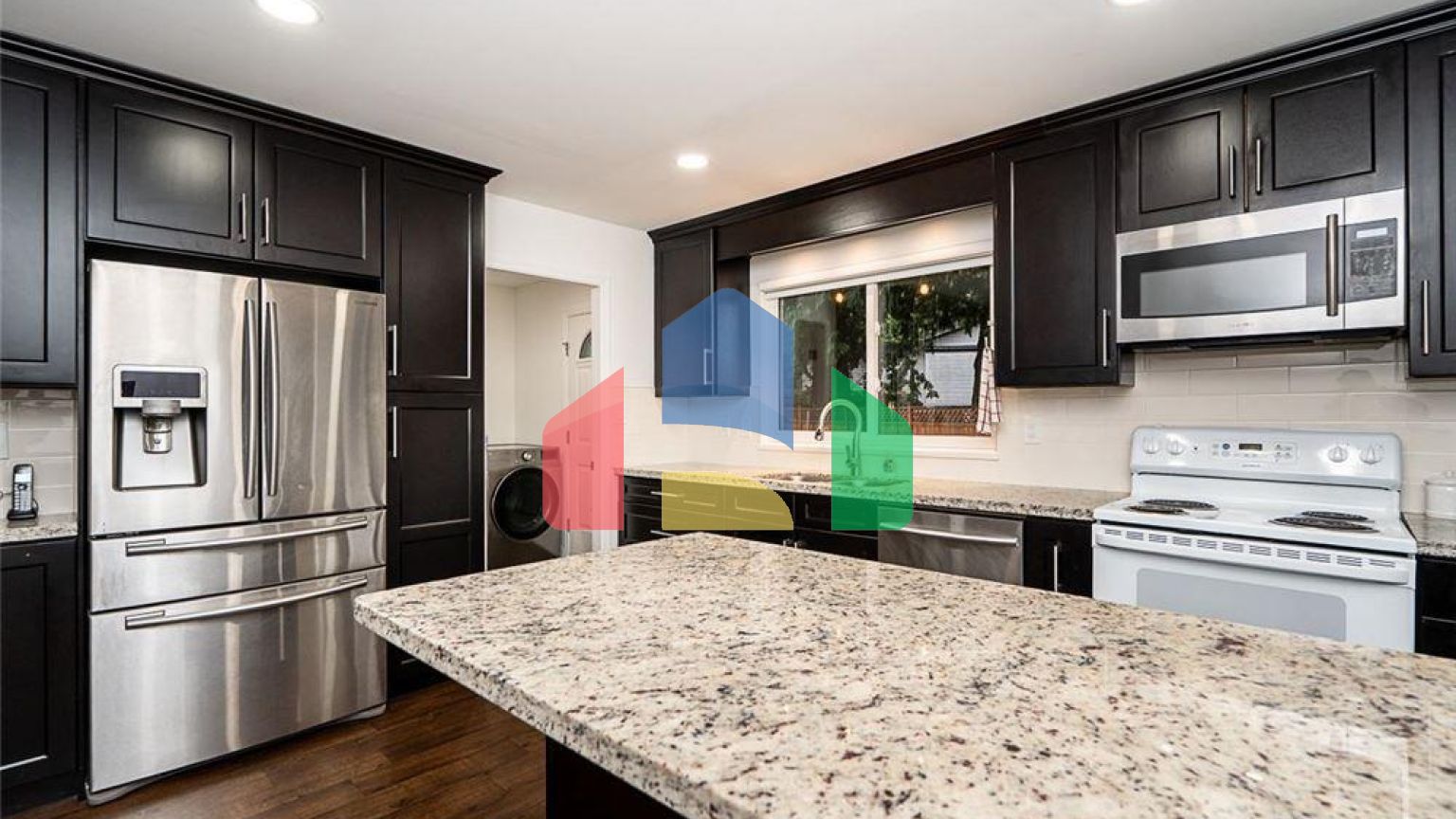 Residential - Single Family Home - Surrey, Canada - Canada