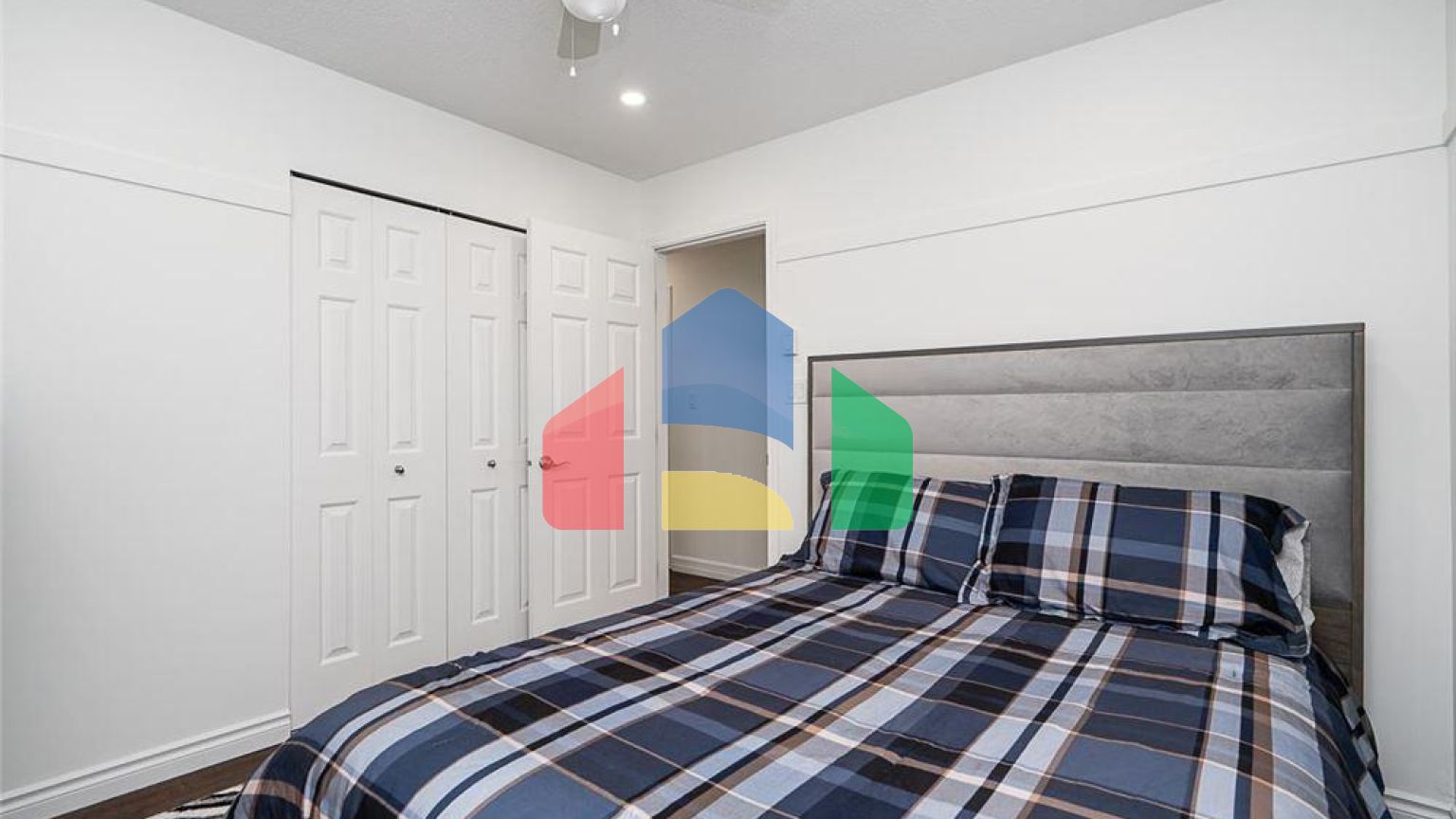 Residential - Single Family Home - Surrey, Canada - Canada