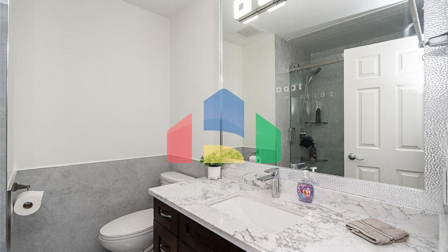 Residential - Single Family Home - Surrey, Canada - Canada