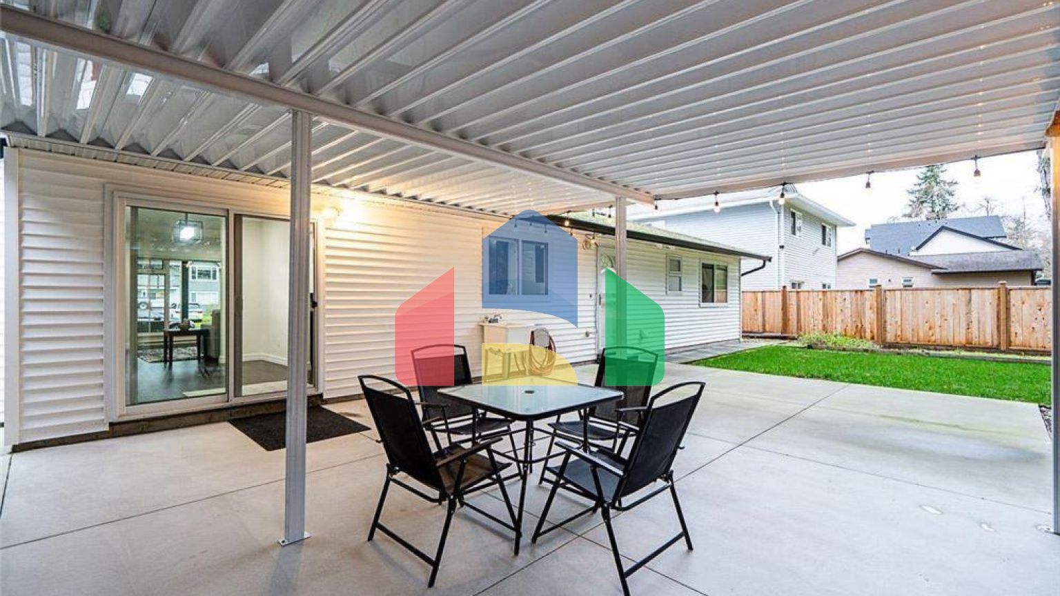 Residential - Single Family Home - Surrey, Canada - Canada