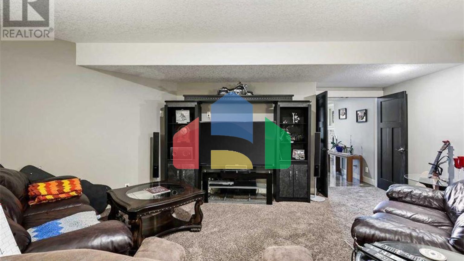 Residential - Single Family Home - Foothills, Canada - Canada