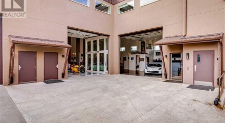 Residential - Condo/Apartment - Foothills, Canada - Canada