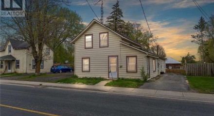 Residential - Single Family Home - South Frontenac, Canada - Canada