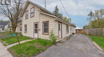 Residential - Single Family Home - South Frontenac, Canada - Canada